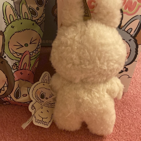 Exciting Macaron Labubu - SOYMILK - Picture 4 of 4